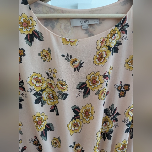 LOFT Pink Floral Blouse XSP - Picture 4 of 4